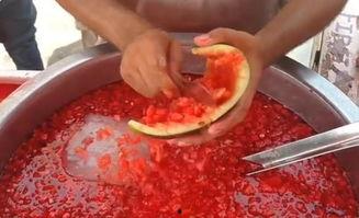 印度大妈吃瓜视频播放,揭秘印度街头生活百态